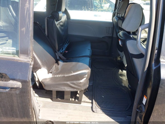 2018 Toyota Sienna L 7 Passenger მანქანა იყიდება აუქციონზე, vin: 5TDZZ3DC9JS962007, აუქციონის ნომერი: 45019899