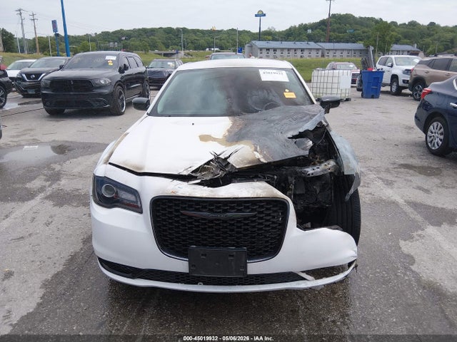 Продажа на аукционе авто 2020 Chrysler 300 Touring, vin: 2C3CCAAGXLH194739, номер лота: 45019932