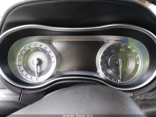 2020 Chrysler 300 Touring მანქანა იყიდება აუქციონზე, vin: 2C3CCAAGXLH194739, აუქციონის ნომერი: 45019932