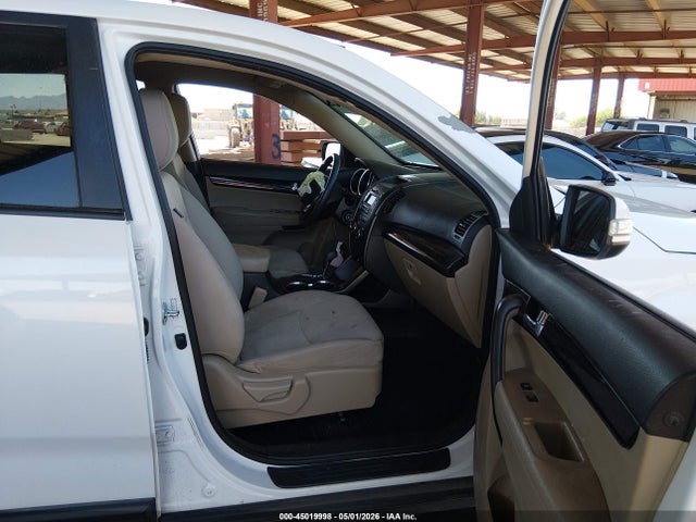 Продажа на аукционе авто 2011 Kia Sorento Lx, vin: 5XYKT3A18BG065684, номер лота: 45019998