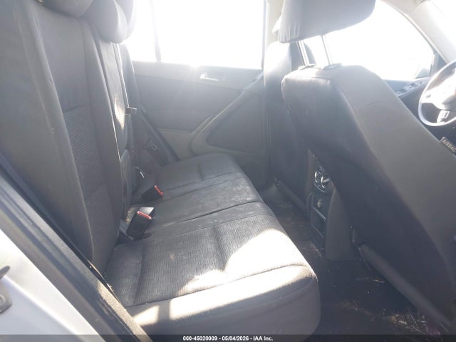2015 Volkswagen Tiguan S მანქანა იყიდება აუქციონზე, vin: WVGAV7AX5FW611024, აუქციონის ნომერი: 45020009