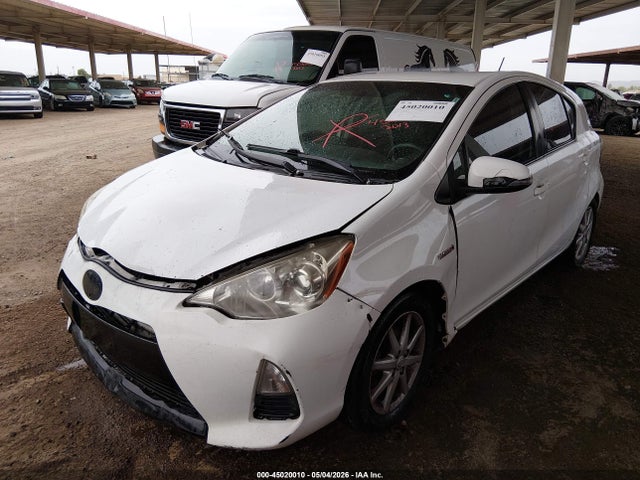45020010 :رقم المزاد ، JTDKDTB34D1535936 vin ، 2013 Toyota Prius C Three مزاد بيع