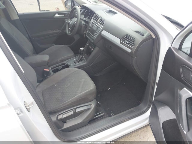 Продаж на аукціоні авто 2018 Volkswagen Tiguan 2.0t S, vin: 3VV1B7AX5JM017976, номер лоту: 45020046