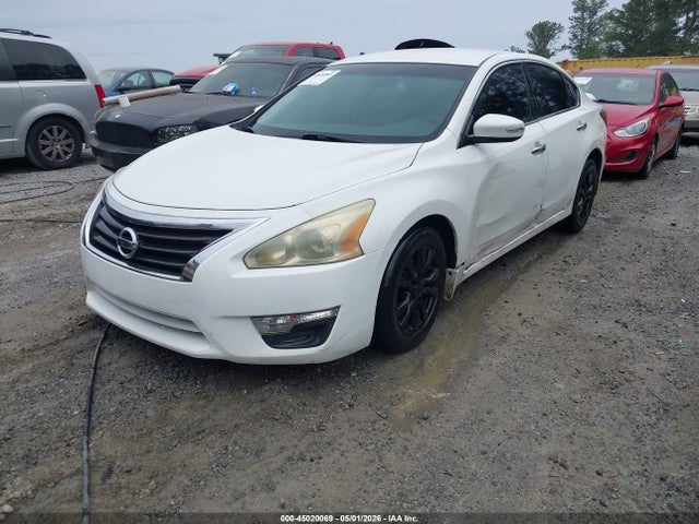 Продажа на аукционе авто 2015 Nissan Altima 2.5 S, vin: 1N4AL3AP6FN404091, номер лота: 45020069