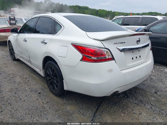 Продажа на аукционе авто 2015 Nissan Altima 2.5 S, vin: 1N4AL3AP6FN404091, номер лота: 45020069