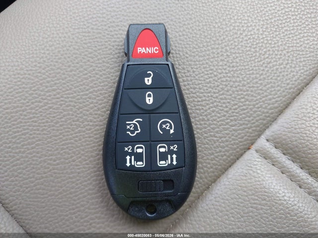 Продажа на аукционе авто 2016 Chrysler Town & Country Touring, vin: 2C4RC1BG9GR215309, номер лота: 45020083