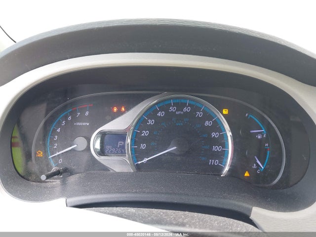 45020146 :رقم المزاد ، 5TDYK3DCXBS123680 vin ، 2011 Toyota Sienna Xle V6 مزاد بيع