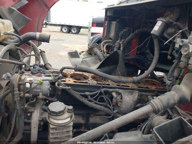 45020149 :رقم المزاد ، 4V4NC9JH21N306051 vin ، 2001 Volvo Vn Vnl مزاد بيع