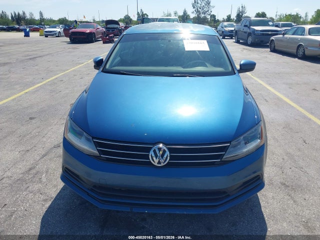 2017 Volkswagen Jetta 1.4t S მანქანა იყიდება აუქციონზე, vin: 3VW2B7AJ2HM327542, აუქციონის ნომერი: 45020163