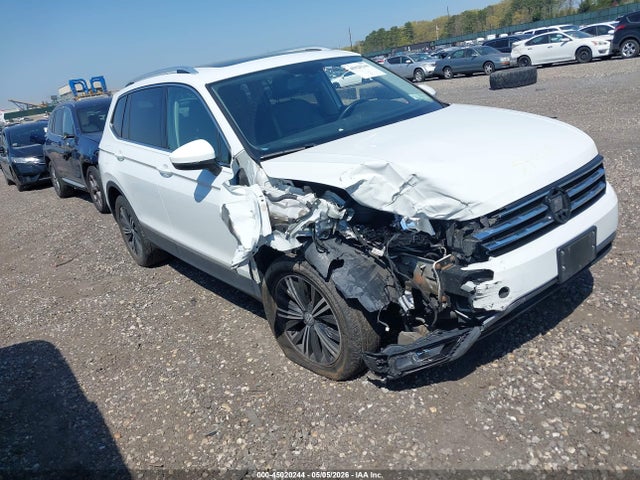 2018 Volkswagen Tiguan 2.0t Se/2.0t Sel მანქანა იყიდება აუქციონზე, vin: 3VV2B7AX3JM145878, აუქციონის ნომერი: 45020244