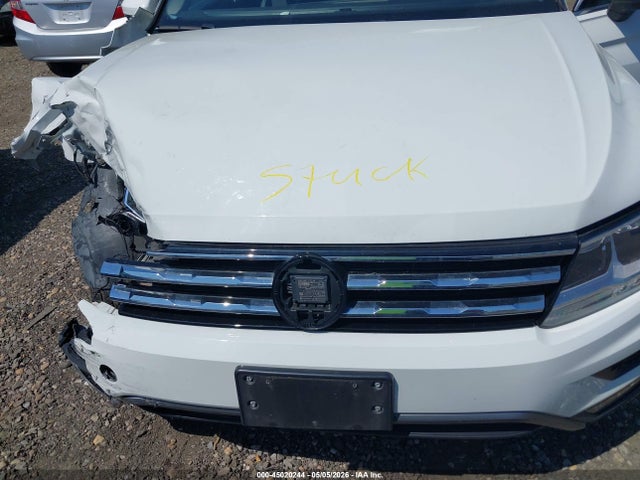 2018 Volkswagen Tiguan 2.0t Se/2.0t Sel მანქანა იყიდება აუქციონზე, vin: 3VV2B7AX3JM145878, აუქციონის ნომერი: 45020244