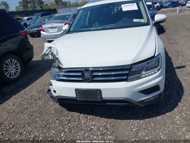 2018 Volkswagen Tiguan 2.0t Se/2.0t Sel მანქანა იყიდება აუქციონზე, vin: 3VV2B7AX3JM145878, აუქციონის ნომერი: 45020244