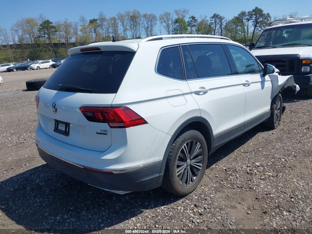 2018 Volkswagen Tiguan 2.0t Se/2.0t Sel მანქანა იყიდება აუქციონზე, vin: 3VV2B7AX3JM145878, აუქციონის ნომერი: 45020244
