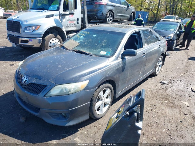 45020256 :رقم المزاد ، 4T1BF3EK6AU041323 vin ، 2010 Toyota Camry Se مزاد بيع