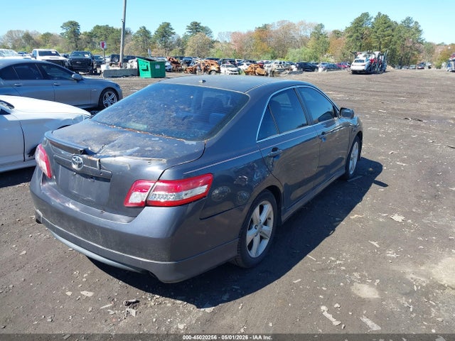 45020256 :رقم المزاد ، 4T1BF3EK6AU041323 vin ، 2010 Toyota Camry Se مزاد بيع