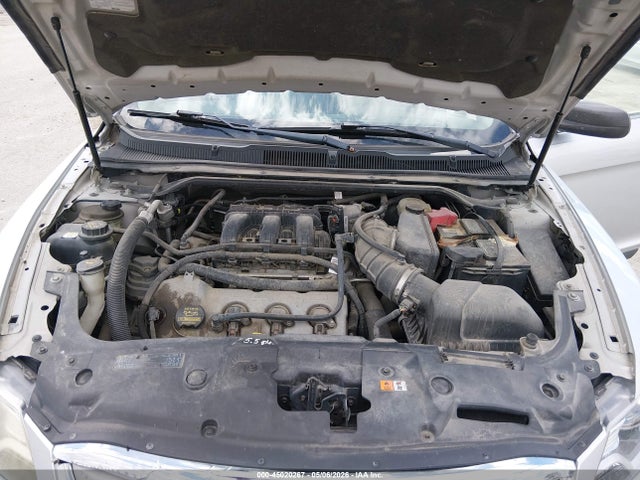 45020267 :رقم المزاد ، 1FAHP2EW8BG130339 vin ، 2011 Ford Taurus Sel مزاد بيع