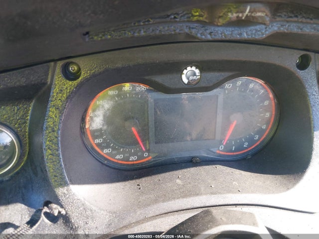 45020283 :رقم المزاد ، 2BXNBDD16EV000499 vin ، 2014 Can-am Spyder Roadster Rt/rts/rt Limited مزاد بيع