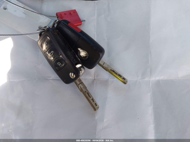 Продаж на аукціоні авто 2013 Volkswagen Beetle 2.5l, vin: 3VW5P7AT2DM800480, номер лоту: 45020298