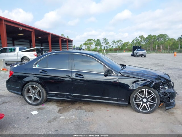 Aukcja sprzedaży 2013 Mercedes-benz C 300 Sport 4matic, vin: WDDGF8AB2DA821117, numer aukcji: 45020341