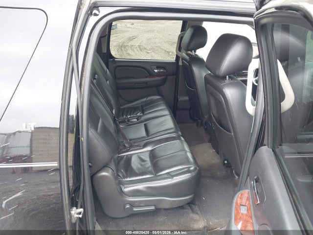 1GNSCJE04ER132171 Chevrolet Suburban 1500 Lt