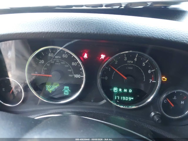 45020440 :رقم المزاد ، 1C4BJWDG2FL694049 vin ، 2015 Jeep Wrangler Unlimited Sport مزاد بيع