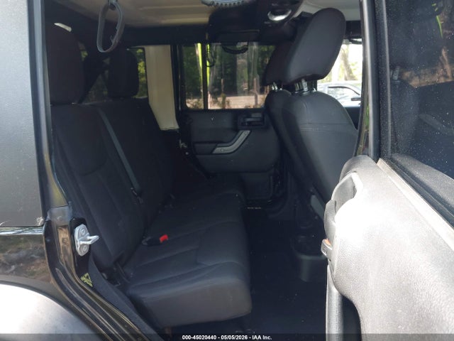 45020440 :رقم المزاد ، 1C4BJWDG2FL694049 vin ، 2015 Jeep Wrangler Unlimited Sport مزاد بيع