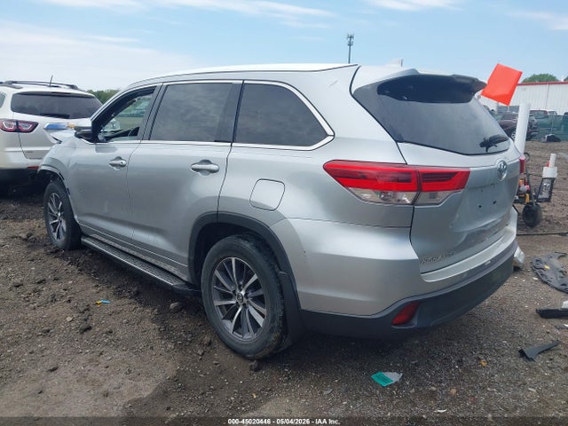2017 Toyota Highlander Xle მანქანა იყიდება აუქციონზე, vin: 5TDJZRFH6HS369529, აუქციონის ნომერი: 45020446