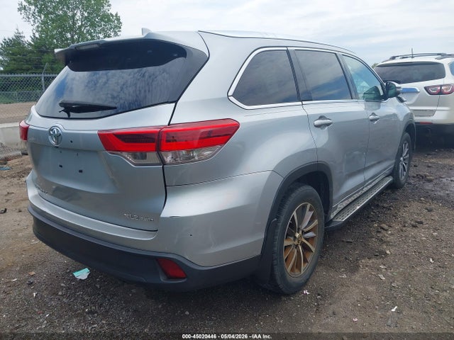 2017 Toyota Highlander Xle მანქანა იყიდება აუქციონზე, vin: 5TDJZRFH6HS369529, აუქციონის ნომერი: 45020446