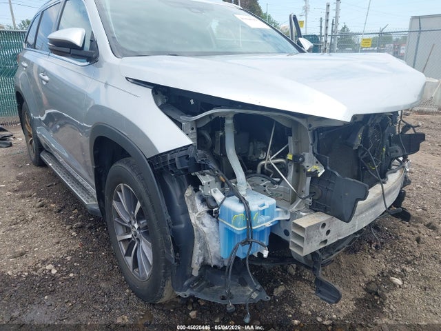 2017 Toyota Highlander Xle მანქანა იყიდება აუქციონზე, vin: 5TDJZRFH6HS369529, აუქციონის ნომერი: 45020446