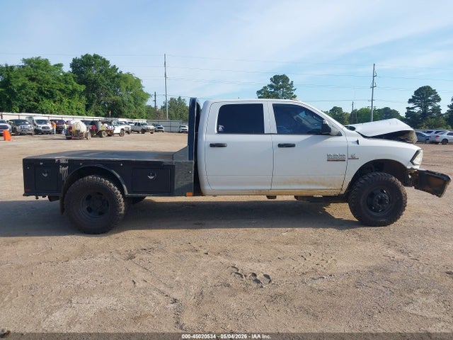 45020534 :رقم المزاد ، 3C63RRGL8FG518523 vin ، 2015 Ram 3500 Tradesman مزاد بيع