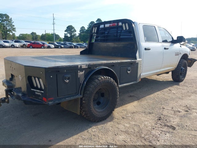45020534 :رقم المزاد ، 3C63RRGL8FG518523 vin ، 2015 Ram 3500 Tradesman مزاد بيع