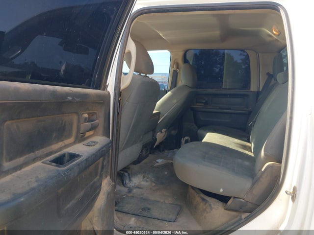 45020534 :رقم المزاد ، 3C63RRGL8FG518523 vin ، 2015 Ram 3500 Tradesman مزاد بيع