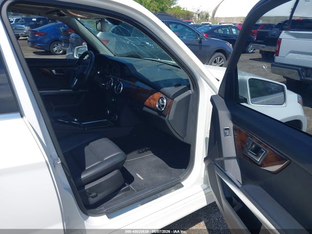 Auction sale of the 2015 Mercedes-benz Glk 350 4matic, vin: WDCGG8JB2FG363807, lot number: 45020539