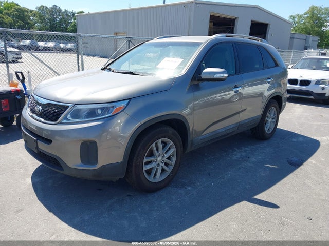 2015 Kia Sorento Lx V6 მანქანა იყიდება აუქციონზე, vin: 5XYKT4A79FG587918, აუქციონის ნომერი: 45020582