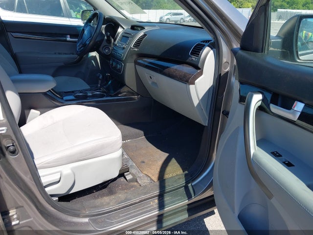 2015 Kia Sorento Lx V6 მანქანა იყიდება აუქციონზე, vin: 5XYKT4A79FG587918, აუქციონის ნომერი: 45020582