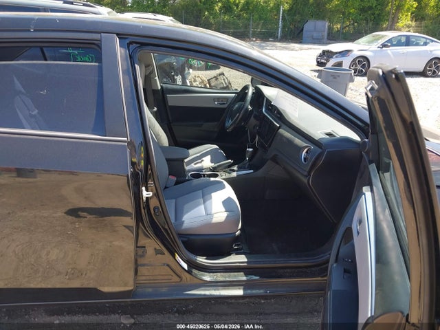 Toyota COROLLA SE 2019 5YFBURHEXKP887925 Image 5