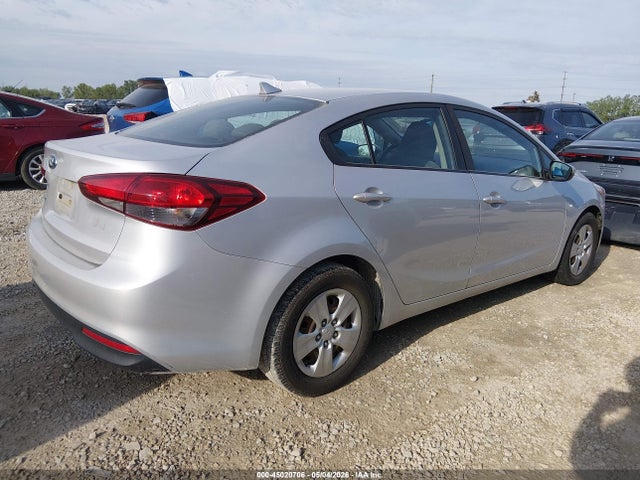 45020706 :رقم المزاد ، 3KPFK4A71HE051551 vin ، 2017 Kia Forte Lx مزاد بيع