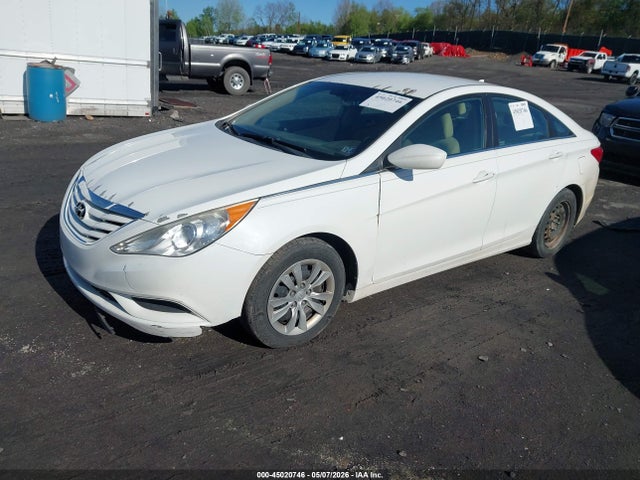 Продажа на аукционе авто 2012 Hyundai Sonata Gls, vin: 5NPEB4AC2CH381812, номер лота: 45020746
