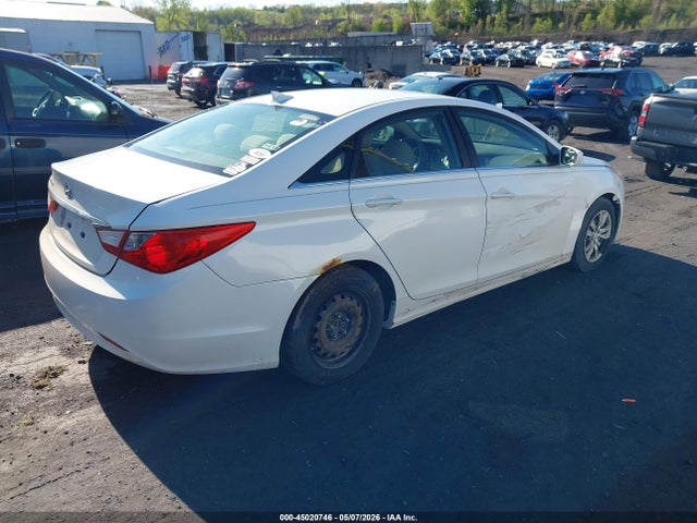Продажа на аукционе авто 2012 Hyundai Sonata Gls, vin: 5NPEB4AC2CH381812, номер лота: 45020746