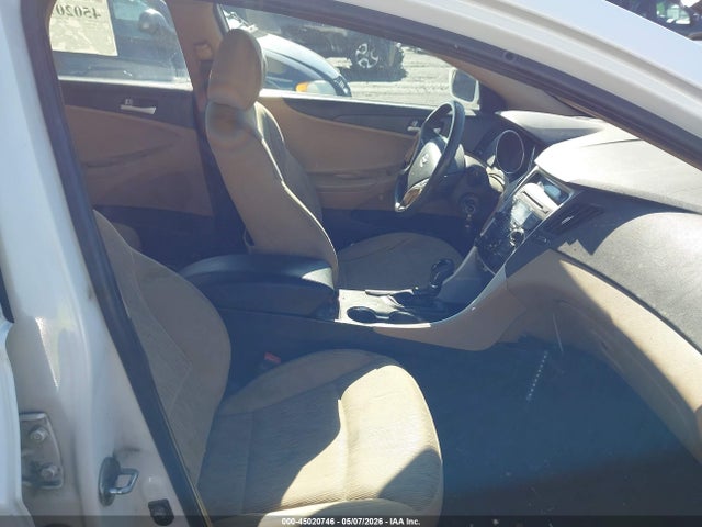 Продажа на аукционе авто 2012 Hyundai Sonata Gls, vin: 5NPEB4AC2CH381812, номер лота: 45020746