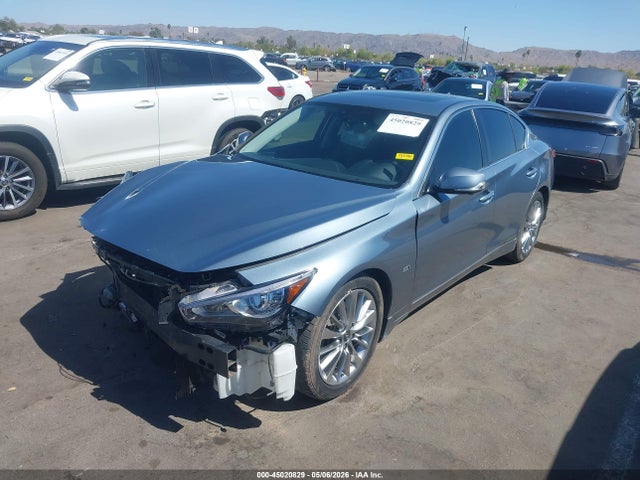 45020829 :رقم المزاد ، JN1EV7AP1JM353825 vin ، 2018 Infiniti Q50 3.0t Luxe مزاد بيع