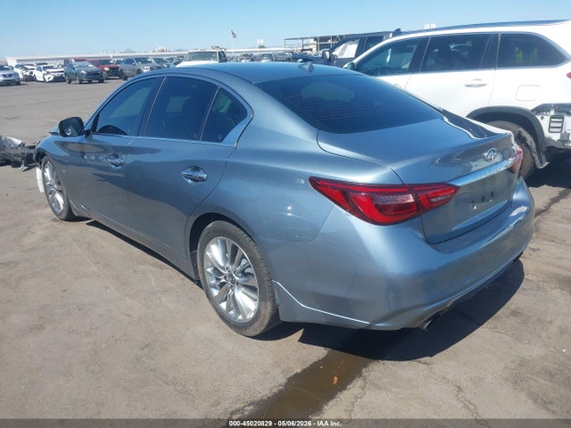 45020829 :رقم المزاد ، JN1EV7AP1JM353825 vin ، 2018 Infiniti Q50 3.0t Luxe مزاد بيع