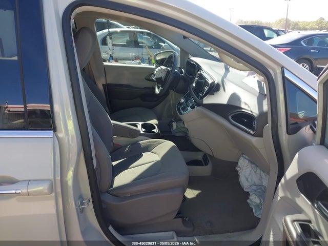 Продажа на аукционе авто 2020 Chrysler Pacifica Touring, vin: 2C4RC1FGXLR261932, номер лота: 45020831