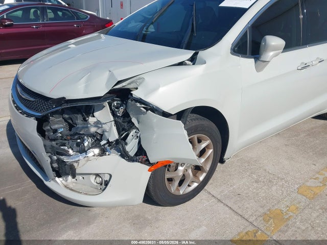 Продажа на аукционе авто 2020 Chrysler Pacifica Touring, vin: 2C4RC1FGXLR261932, номер лота: 45020831