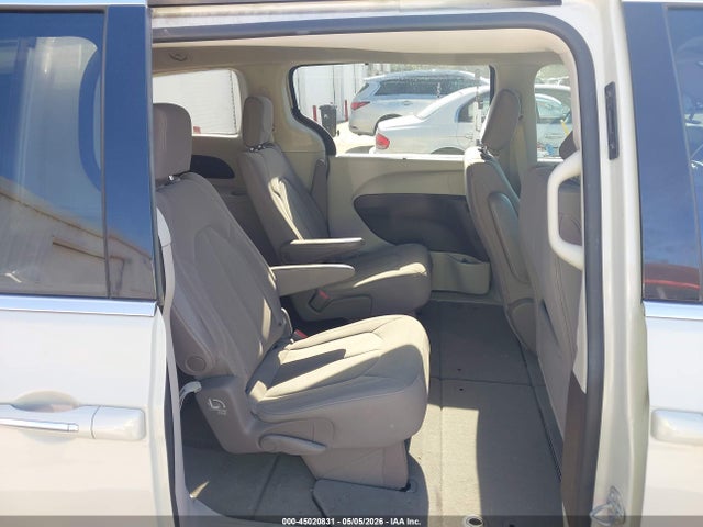 Продажа на аукционе авто 2020 Chrysler Pacifica Touring, vin: 2C4RC1FGXLR261932, номер лота: 45020831