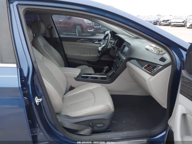 2015 Hyundai Sonata Limited მანქანა იყიდება აუქციონზე, vin: 5NPE34AF2FH225751, აუქციონის ნომერი: 45020838
