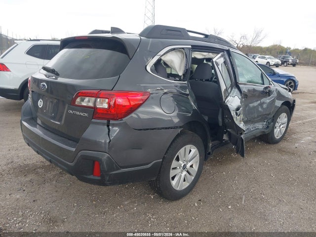 45020855 :رقم المزاد ، 4S4BSAFC8J3389847 vin ، 2018 Subaru Outback 2.5i Premium مزاد بيع