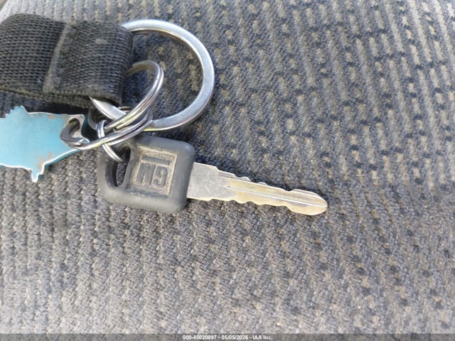 45020897 :رقم المزاد ، 1GCGK29R2WE100361 vin ، 1998 Chevrolet K2500 Fleetside مزاد بيع