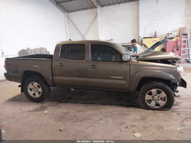 45020931 :رقم المزاد ، 3TMLU4EN6FM199378 vin ، 2015 Toyota Tacoma Base V6 مزاد بيع