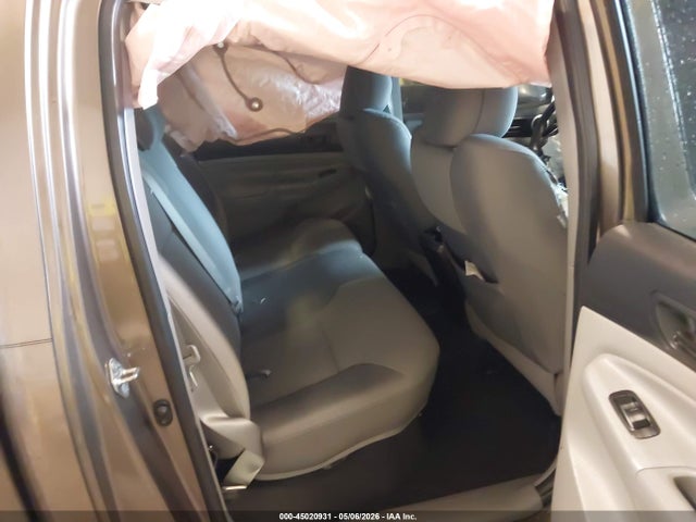 45020931 :رقم المزاد ، 3TMLU4EN6FM199378 vin ، 2015 Toyota Tacoma Base V6 مزاد بيع